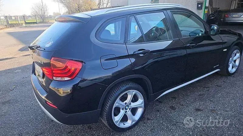 Usata BMW X1 143 CV (105 kW) 2011 Nero SUV