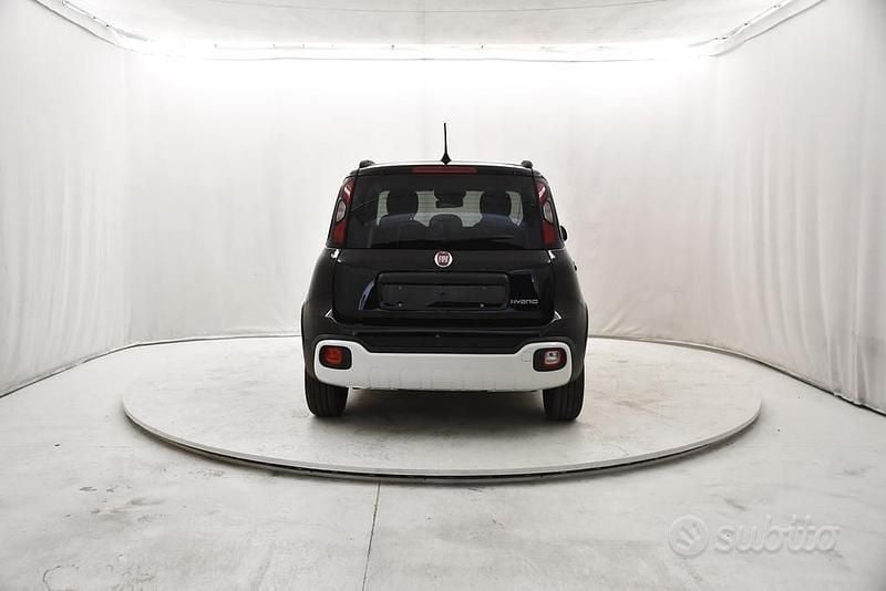 Nuova Fiat Panda Cross Cross 65 CV (47 kW) 2025 Nero Utilitaria