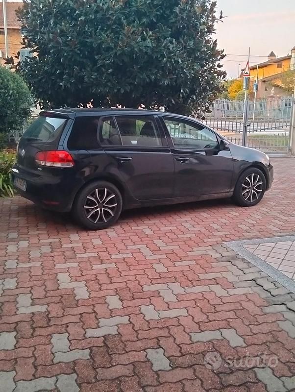 Usata VW Golf VII 105 CV (77 kW) 2012 Nero Berlina