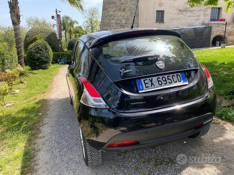 Gebraucht Lancia Ypsilon 85 PS (62 kW) 2014 Kleinwagen
