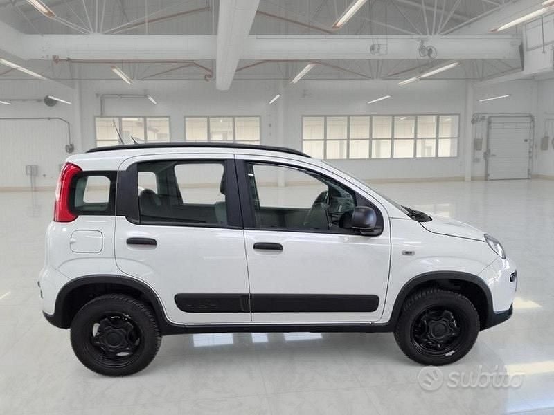 Usata Fiat Panda 4x4 Wild 85 CV (62 kW) 2022 Bianco Utilitaria