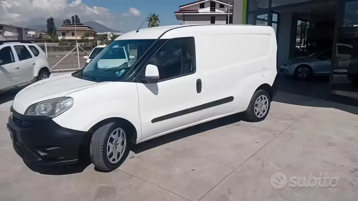 Usata Fiat Doblò 120 CV (88 kW) 2016 Bianco Monovolume