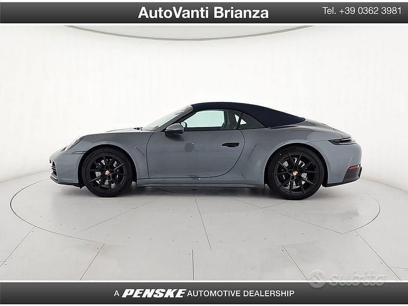 Nuova Porsche 911 Carrera Cabriolet 394 CV (289 kW) 2025 Grigio Cabrio