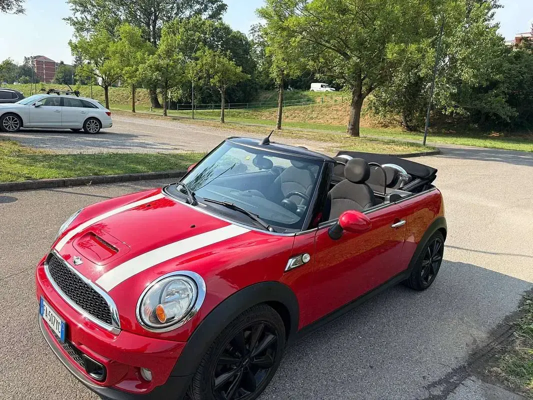 Usata Mini Cooper S Cabriolet 184 CV (135 kW) 2013 Rosso Cabrio