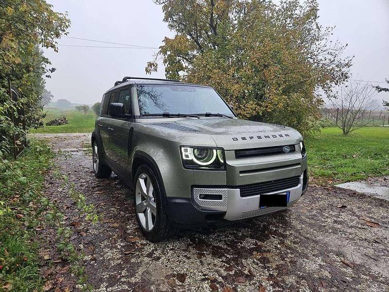 Usata Land Rover Defender First Edition 249 CV (183 kW) 2021 Verde SUV