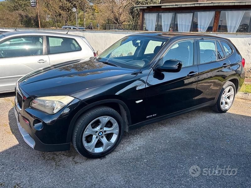 Usata BMW X1 142 CV (104 kW) 2010 Nero SUV