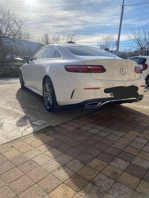 Usata Mercedes E220 Premium 194 CV (142 kW) 2019 Coupé