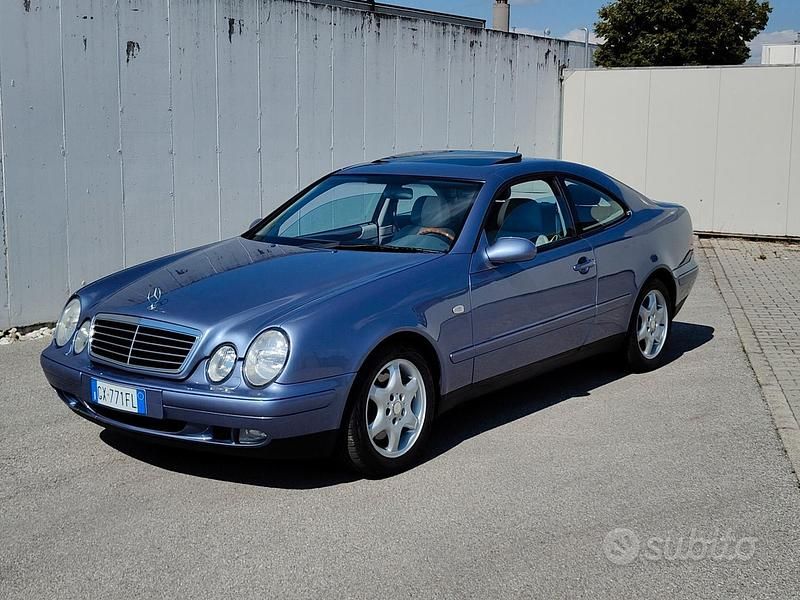 Usata Mercedes CLK320 Elegance 218 CV (160 kW) 1999 Viola Coupé