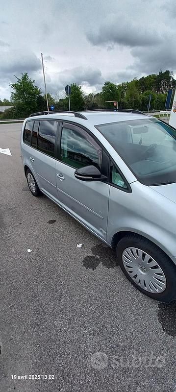Usata VW Touran 101 CV (74 kW) 2010 Grigio Monovolume