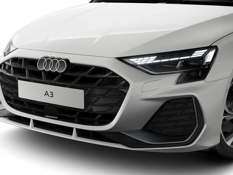Nuova Audi A3 Sportback e-tron S-Line 204 CV (150 kW) 2026 Bianco Utilitaria