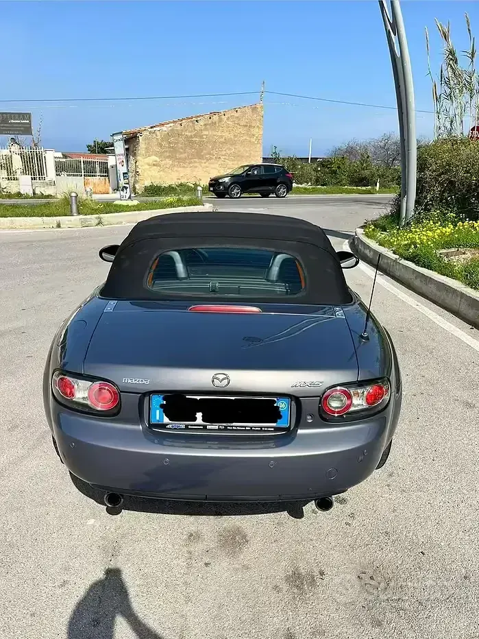 Usata Mazda MX5 160 CV (117 kW) 2006 Cabrio