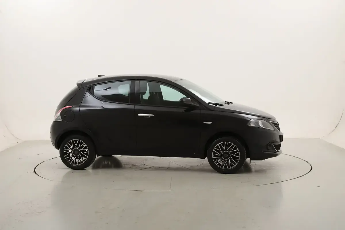 Usata Lancia Ypsilon Gold 70 CV (51 kW) 2023 Utilitaria