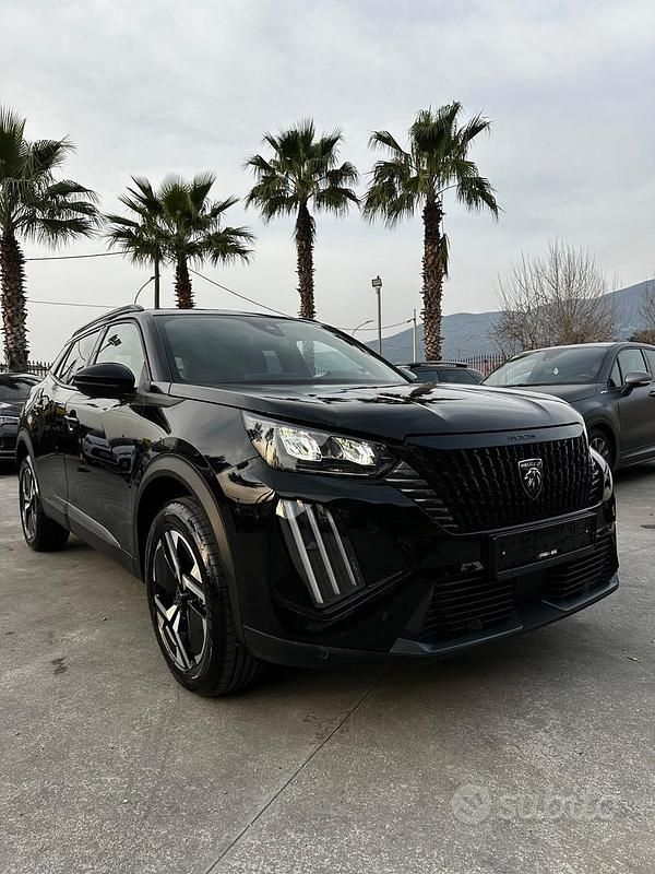 Usata Peugeot 2008 Allure 101 CV (74 kW) 2024 Nero SUV