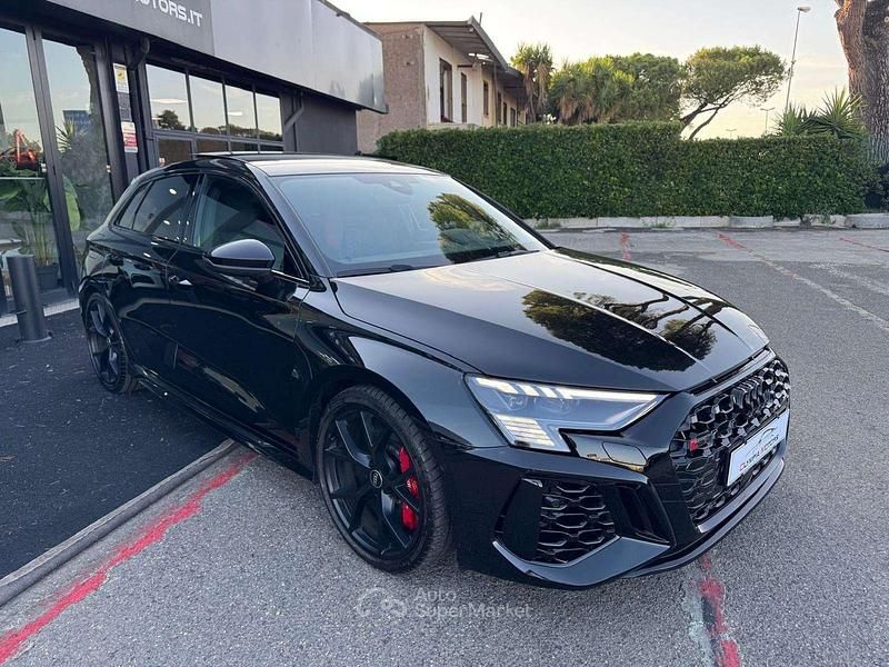 Usata Audi RS3 Ambiente 400 CV (294 kW) 2024 Nero Berlina