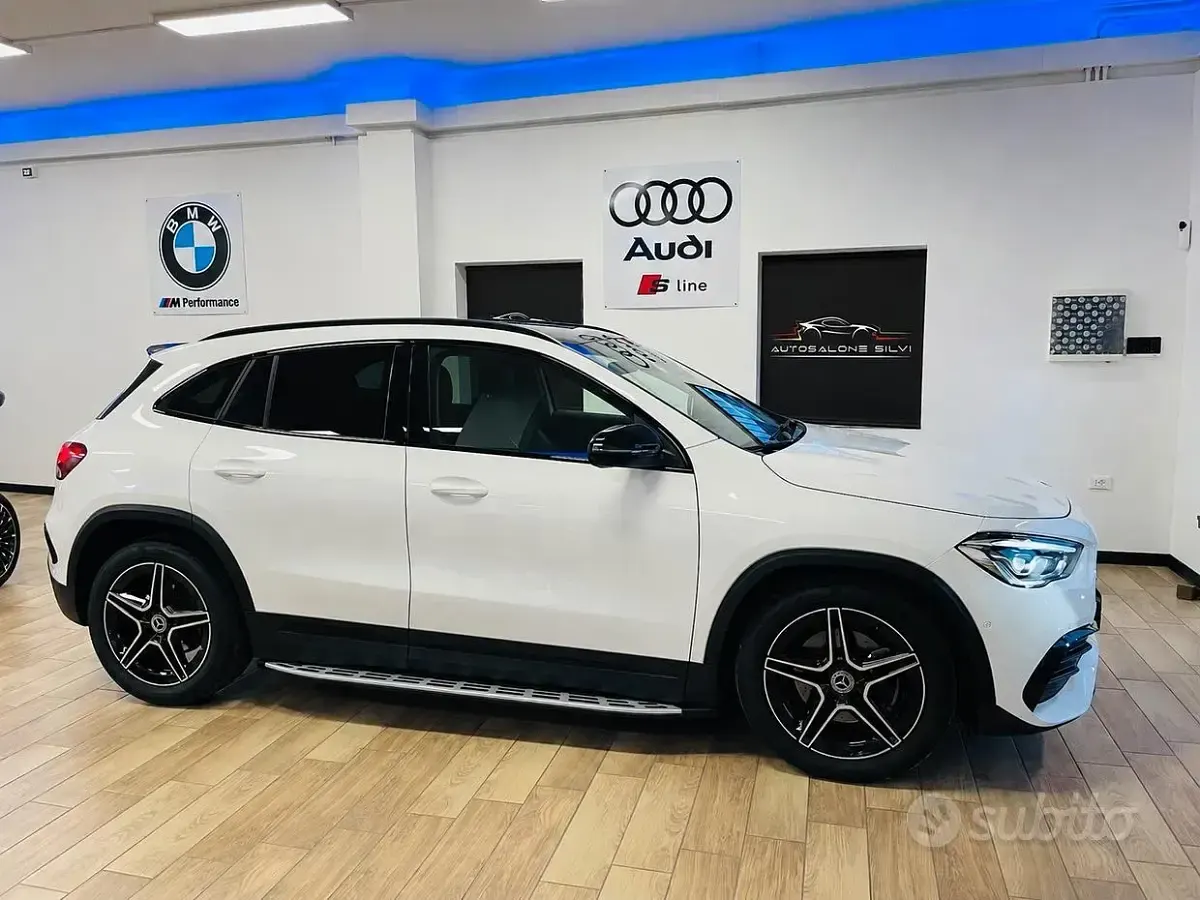 Usata Mercedes A200 AMG line 150 CV (110 kW) 2021 Bianco Berlina