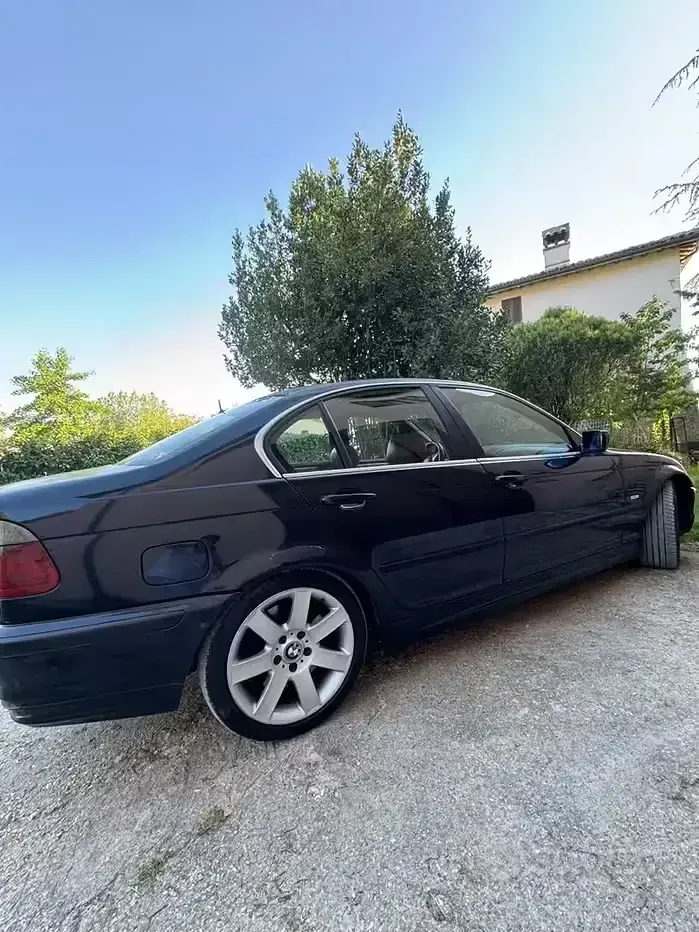 Usata BMW 330 184 CV (135 kW) 2000 Nero Berlina