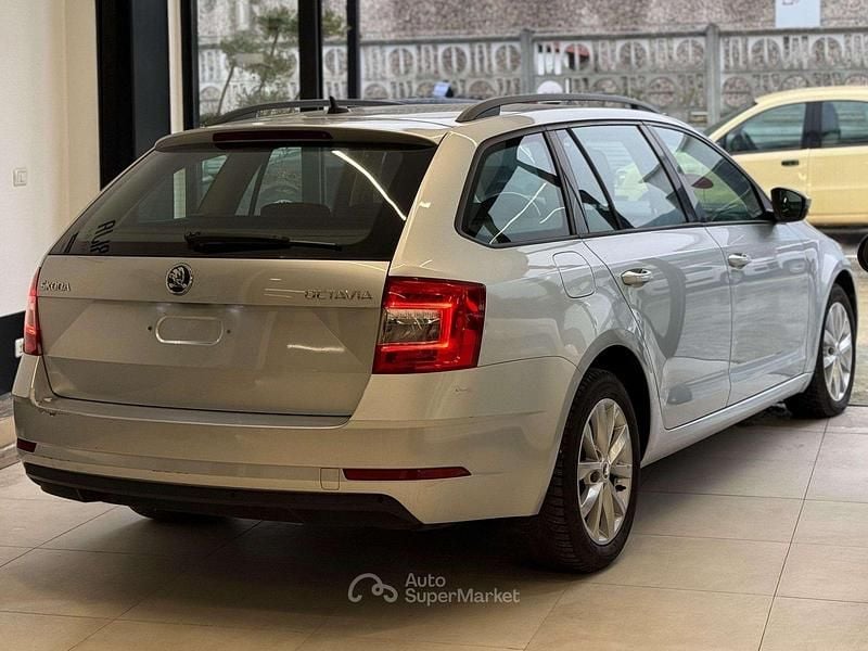 Usata Skoda Octavia Executive 116 CV (85 kW) 2018 Grigio Station wagon