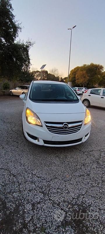 Usata Opel Meriva Cosmo 2014 Bianco Monovolume