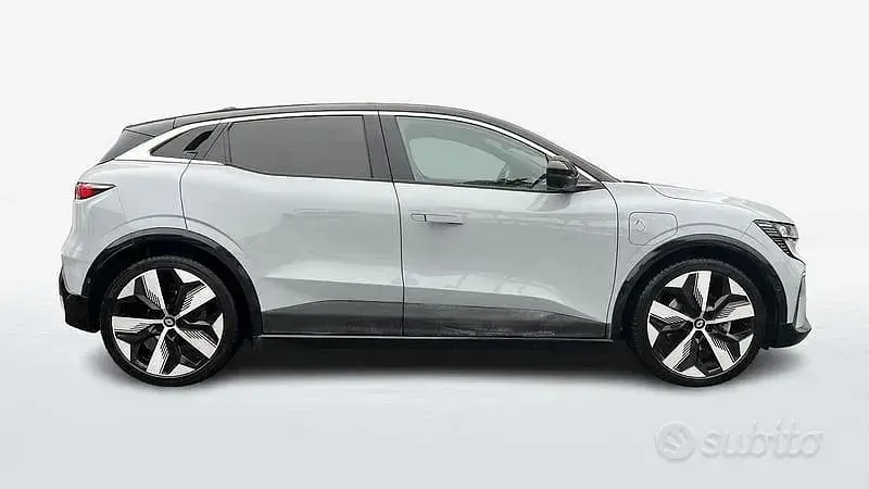 Usata Renault Megane E-Tech Techno 55 kW (75 CV) 2022 Grigio Berlina