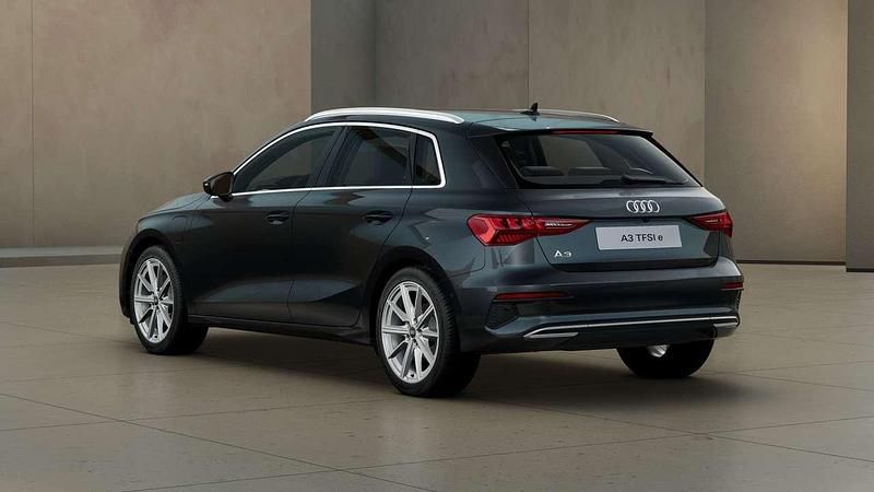 Usata Audi A3 Sportback Advanced 204 CV (150 kW) 2024 Grigio Utilitaria