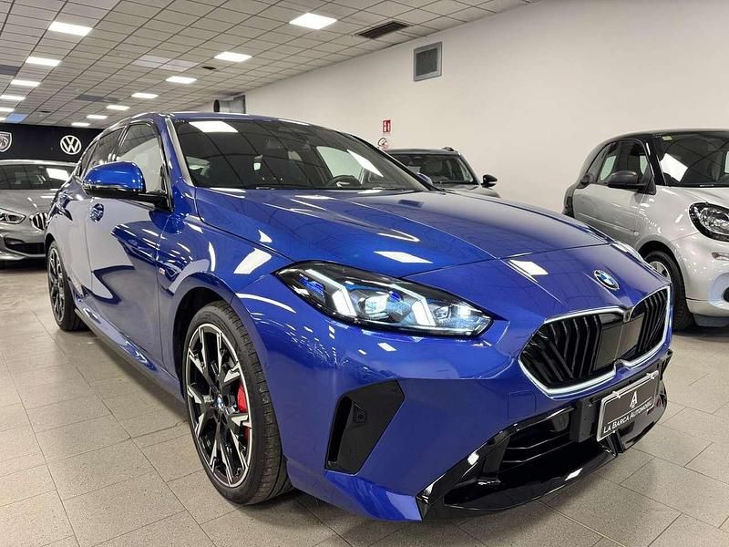 Usata BMW 118 M Sport 150 CV (110 kW) 2025 Blu/azzurro Utilitaria
