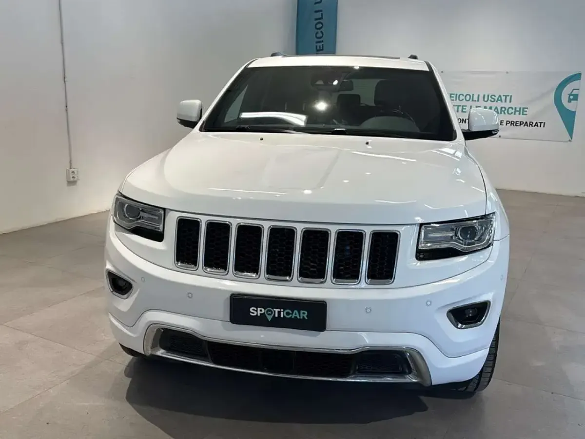 Usata Jeep Grand Cherokee Overland 250 CV (183 kW) 2016 Bianco SUV