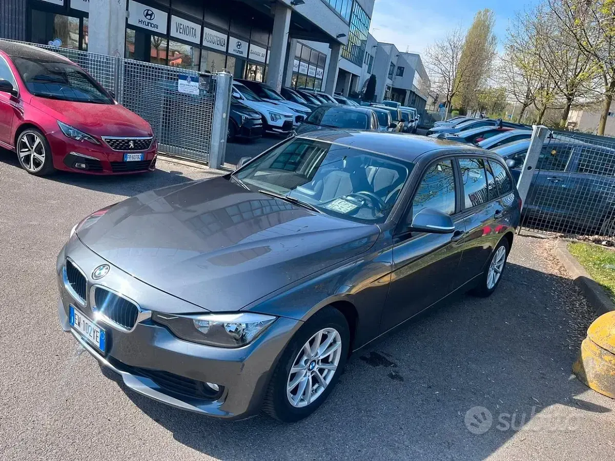 Usata BMW 318 143 CV (105 kW) 2014 Grigio Station wagon