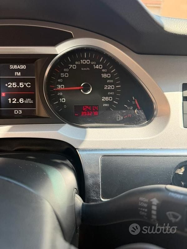 Begagnad Audi A6 240 HK (176 kW) 2011 Grå Kombi