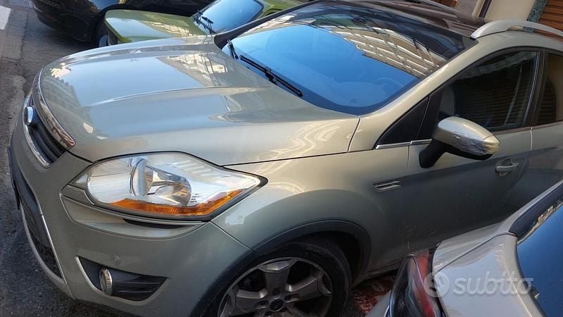 Usata Ford Kuga 136 CV (100 kW) 2009 Grigio SUV