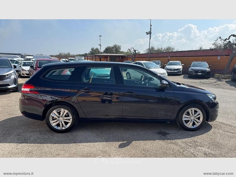Usata Peugeot 308 SW Business-Line 116 CV (85 kW) 2015 Blu Station wagon