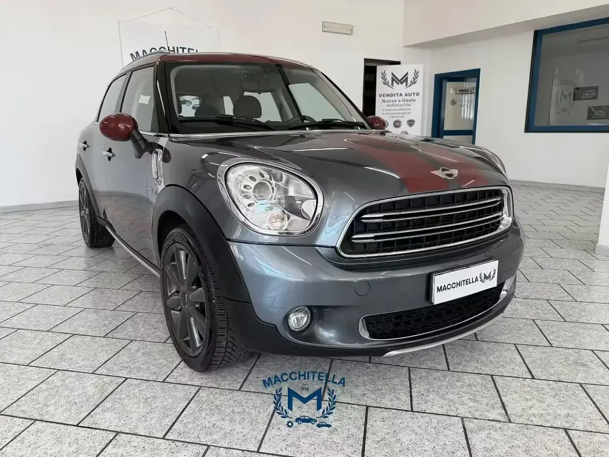 Usata Mini Cooper D Countryman Business 111 CV (81 kW) 2016 Marrone SUV