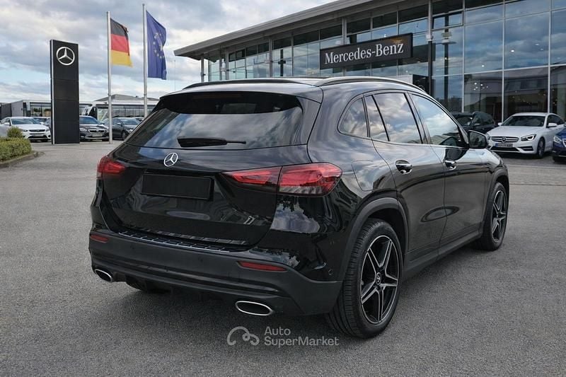 Usata Mercedes GLA200 AMG Line Premium 150 CV (110 kW) 2025 191  nero cosmo SUV