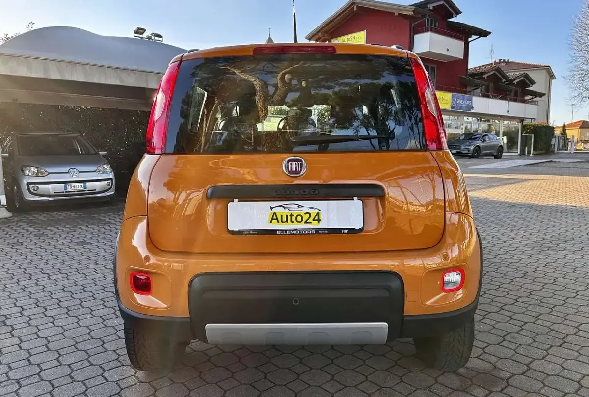 Usata Fiat Panda 4x4 S 86 CV (63 kW) 2019 Arancione Utilitaria
