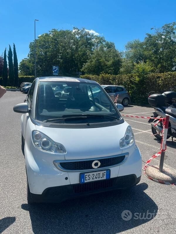 Bianco Usata 2013 Smart ForTwo Coupé Coupé | 7500 € (Molto cara) - Immagine 1/3
