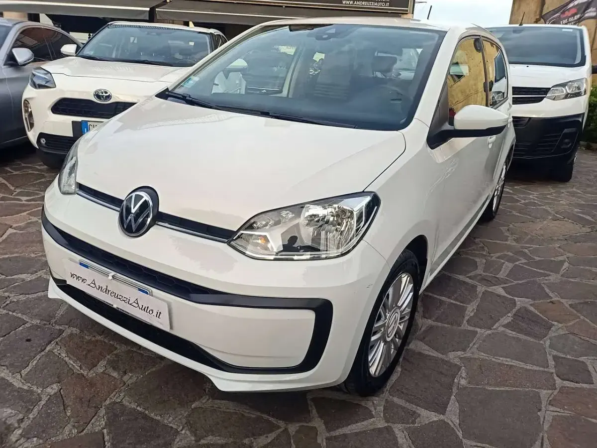 Usata VW up! Move 65 CV (47 kW) 2023 Bianco Utilitaria