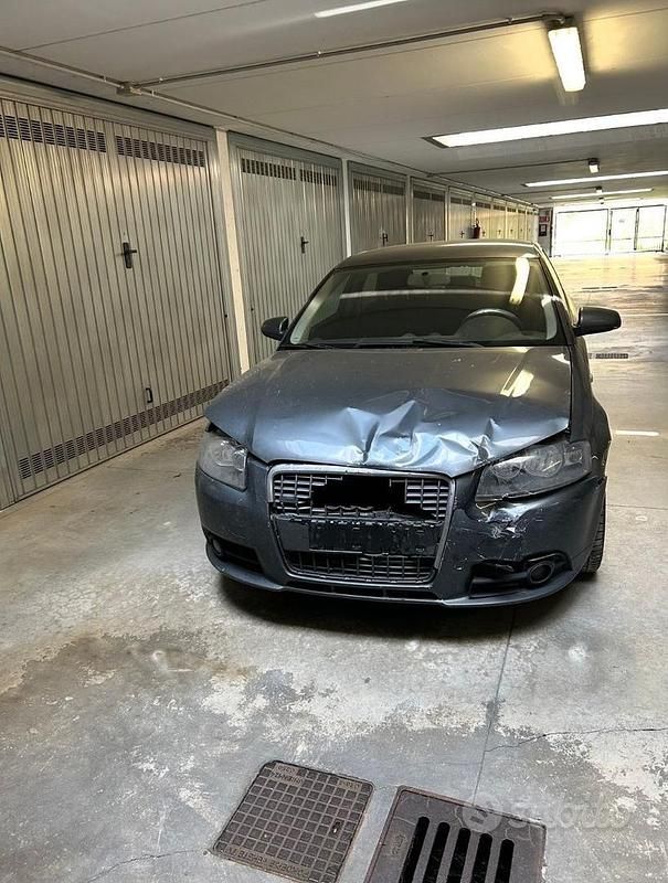 Usata Audi A3 140 CV (102 kW) 2005 Grigio Utilitaria