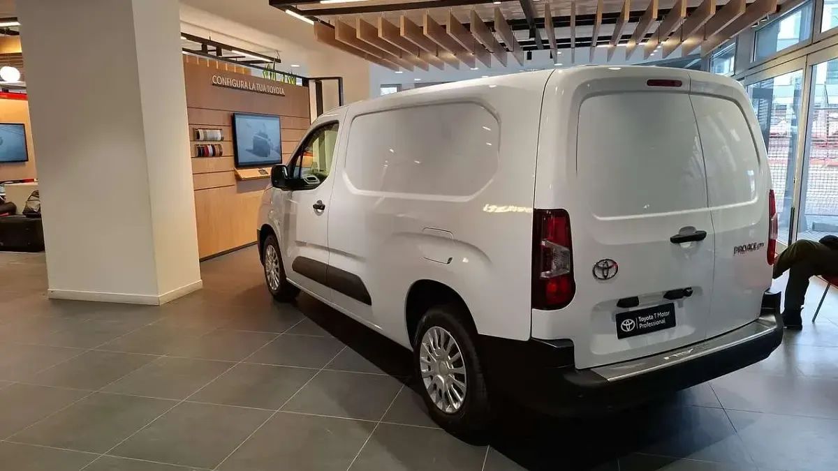 Nuova Toyota Proace City City 131 CV (96 kW) 2026 Bianco Monovolume