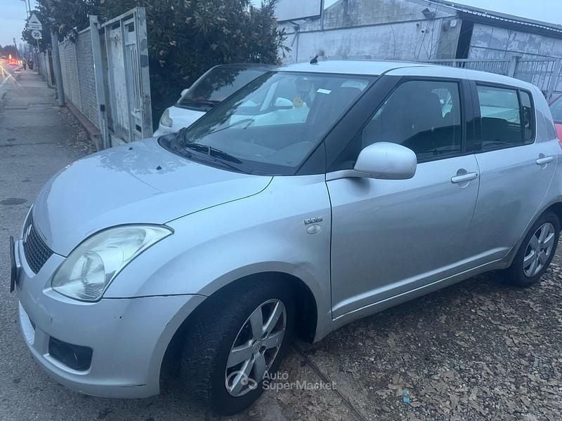 Usata Suzuki Swift 75 CV (55 kW) 2008 Argento Utilitaria