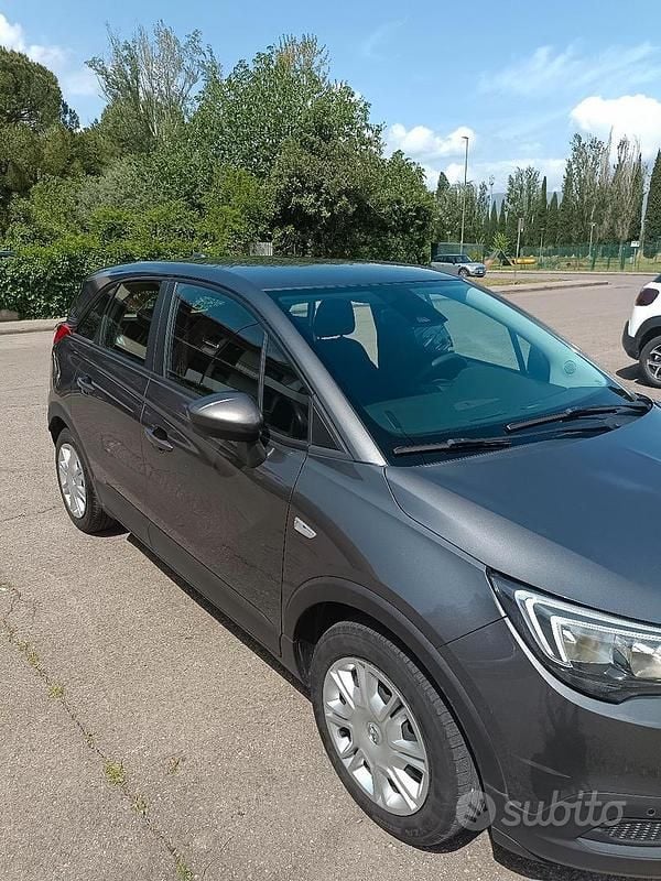 Usata Opel Crossland X 83 CV (61 kW) 2019 Grigio SUV