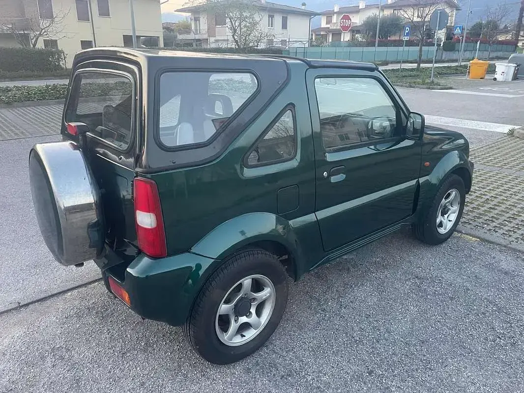 Usata Suzuki Jimny 82 CV (60 kW) 2001 Verde SUV