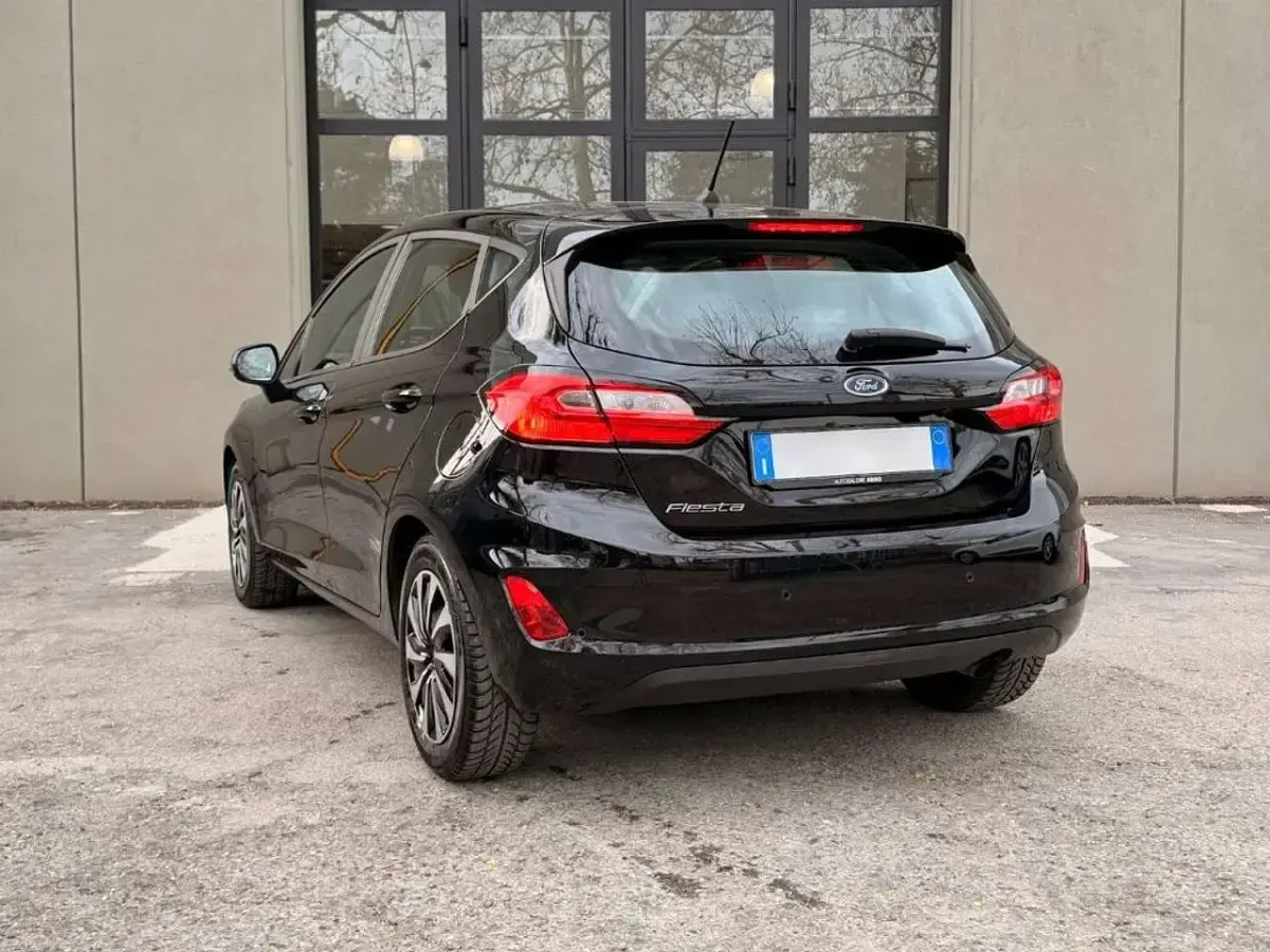Usata Ford Fiesta Titanium 75 CV (55 kW) 2023 Nero Utilitaria