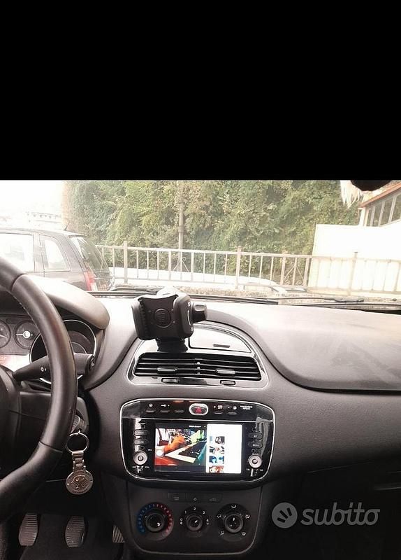 Usata Fiat Grande Punto 77 CV (56 kW) 2016 Grigio Utilitaria