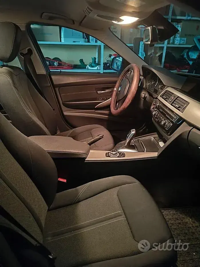 Usata BMW 318 150 CV (110 kW) 2016 Bianco Station wagon