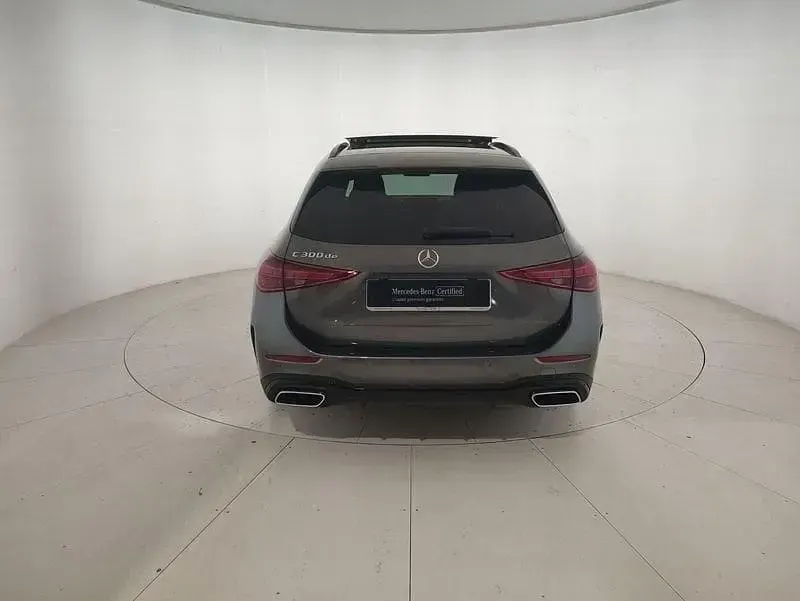 Nuova Mercedes 300 Advanced 312 CV (229 kW) 2025 Grigio Station wagon