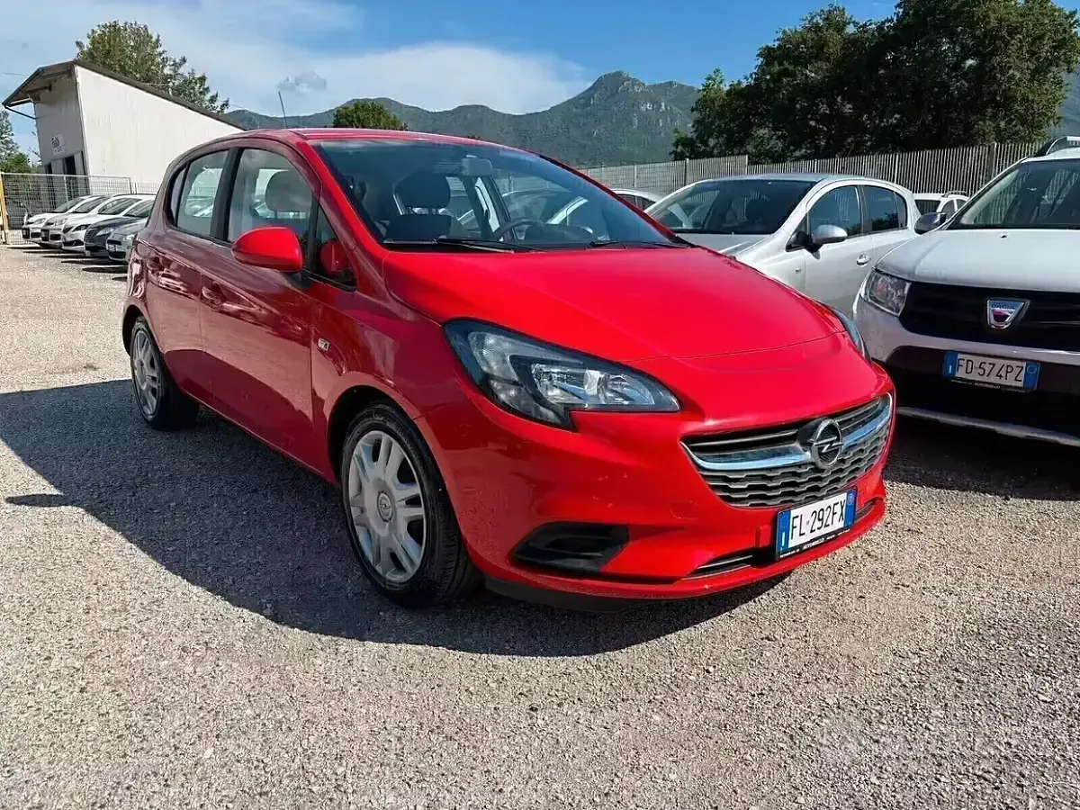 Usata Opel Corsa 90 CV (66 kW) 2017 Rosso Utilitaria