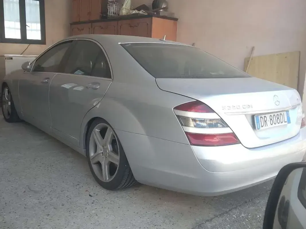Usata Mercedes S320 Avantgarde 235 CV (172 kW) 2008 Argento Berlina