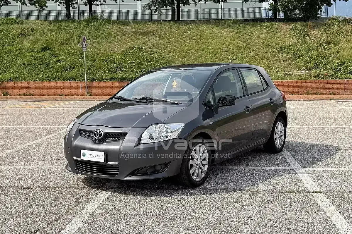 Usata Toyota Auris Sol 90 CV (66 kW) 2007 Grigio Utilitaria