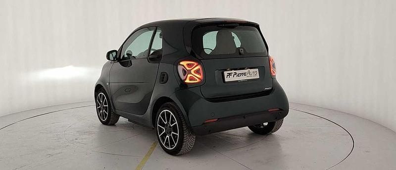 Usata Smart ForTwo Coupé 41 kW (56 CV) 2020 Verde Utilitaria