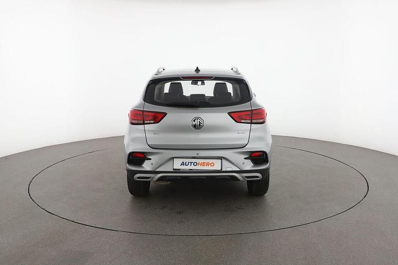 Usata MG ZS Luxury 106 CV (77 kW) 2023 Argento SUV