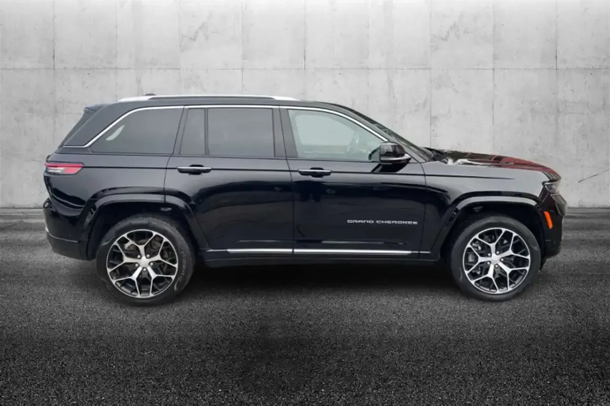 Usata Jeep Grand Cherokee Summit 379 CV (278 kW) 2023 Nero SUV
